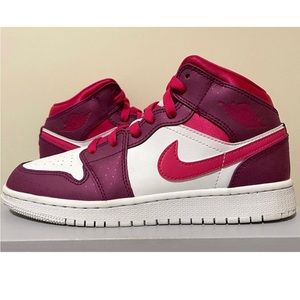 Nike Air Jordan 1 Mid- mixed berry rush GS